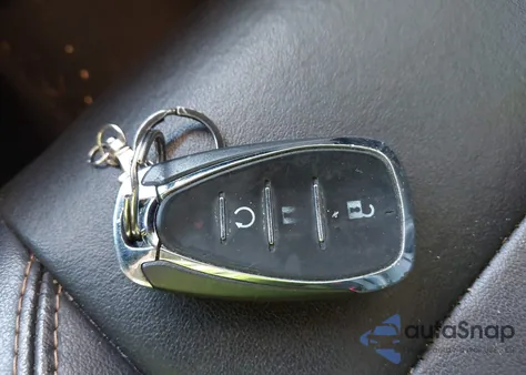 2018 Chevrolet Trax Premier из США, поврежденный, VIN 3GNCJRSB7JL293128